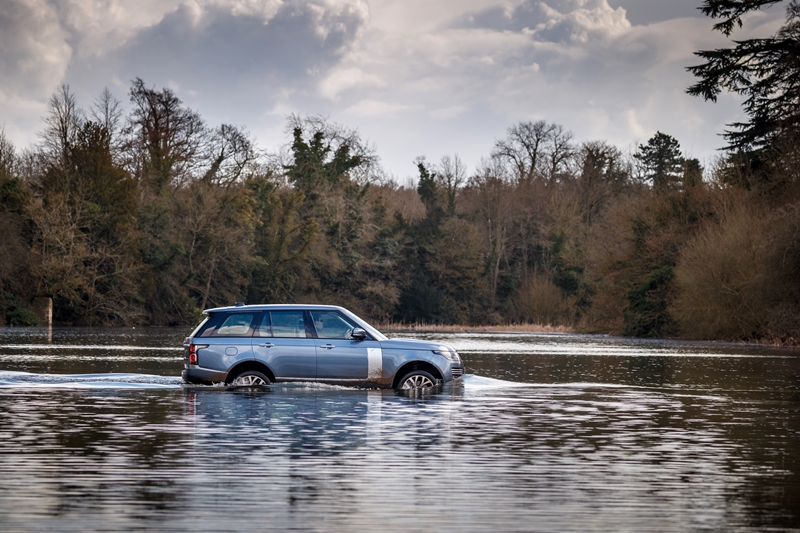 Range Rover 2019 ra mắt thách thức Rolls-Royce Cullinan và Bentley Bentayga