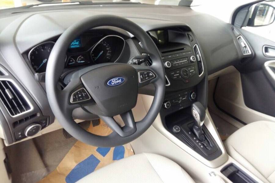 Ford Focus đại hạ giá 70 triệu đồng, ngang ngửa Honda City