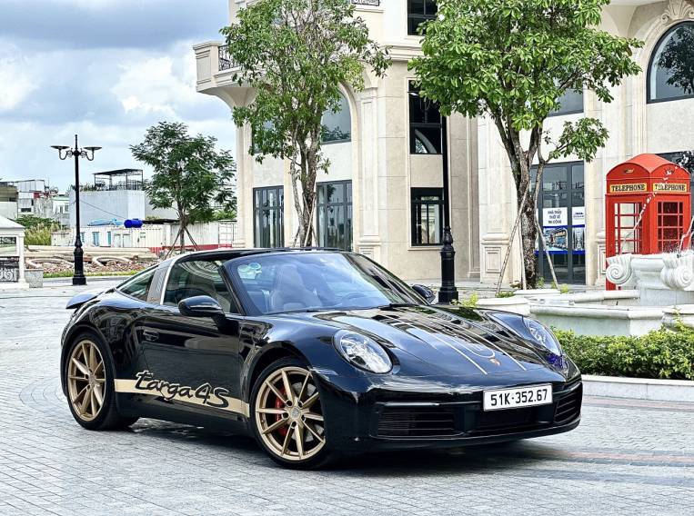 Porsche 911 Targa 4S sản xuất 2021, xe nguyên bản 100%, BH hãng tới 2025. 1