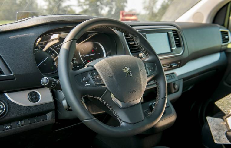 Peugeot Traveller Premium - Giá tốt  Bình Dương- Nhận ngay bảo hiểm thân xe 5