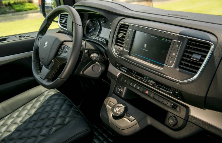 Peugeot Traveller Premium - Giá tốt  Bình Dương- Nhận ngay bảo hiểm thân xe 9