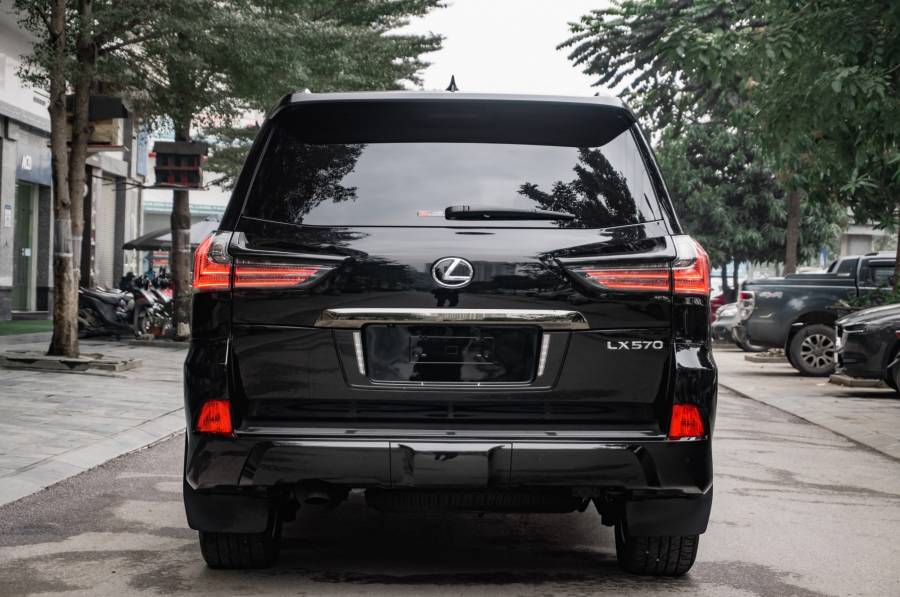 Bán Lexus LX 570  tại Hà Nội - xe đẹp như mới - cam kết giá tốt - LH: 0935866636 11
