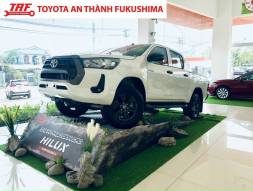 Toyota hilux số sàn-trắng ngọc trai-giao ngay-hỗ trợ góp