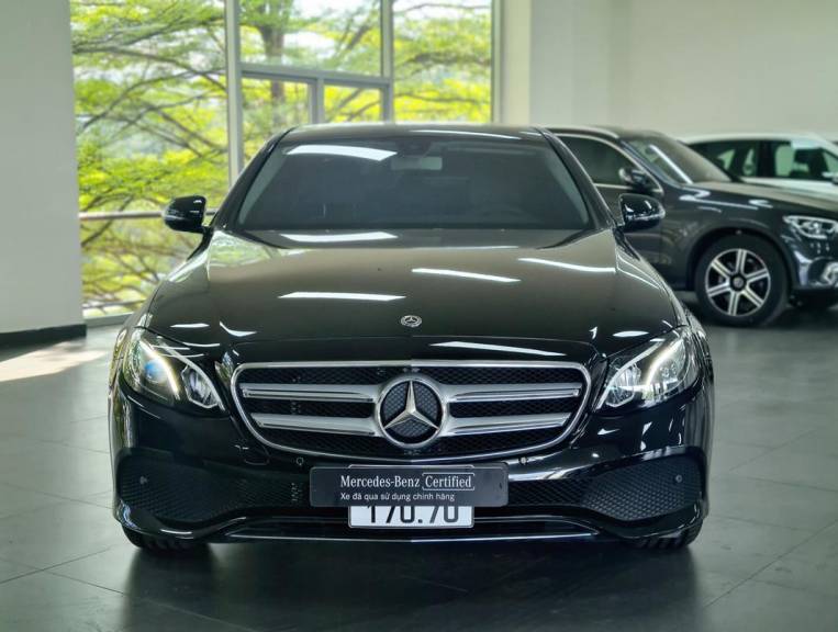 Bán ô tô cũ Mercedes-Benz E180 2020, Màu đen, nội thất Nâu siêu lướt, 20 Km  giá 1 tỷ 950 triệu - Carmudi Việt Nam - 419330
