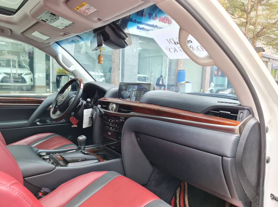 Lexus Lx570s modle 2019 - biển thành phốố, 1 chủ từ  đầu - giá  tốt  - LH: 0935866636 4