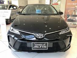 Toyota altis đủ màu, giao ngay, 200tr có xe - lh : 0932.142.022