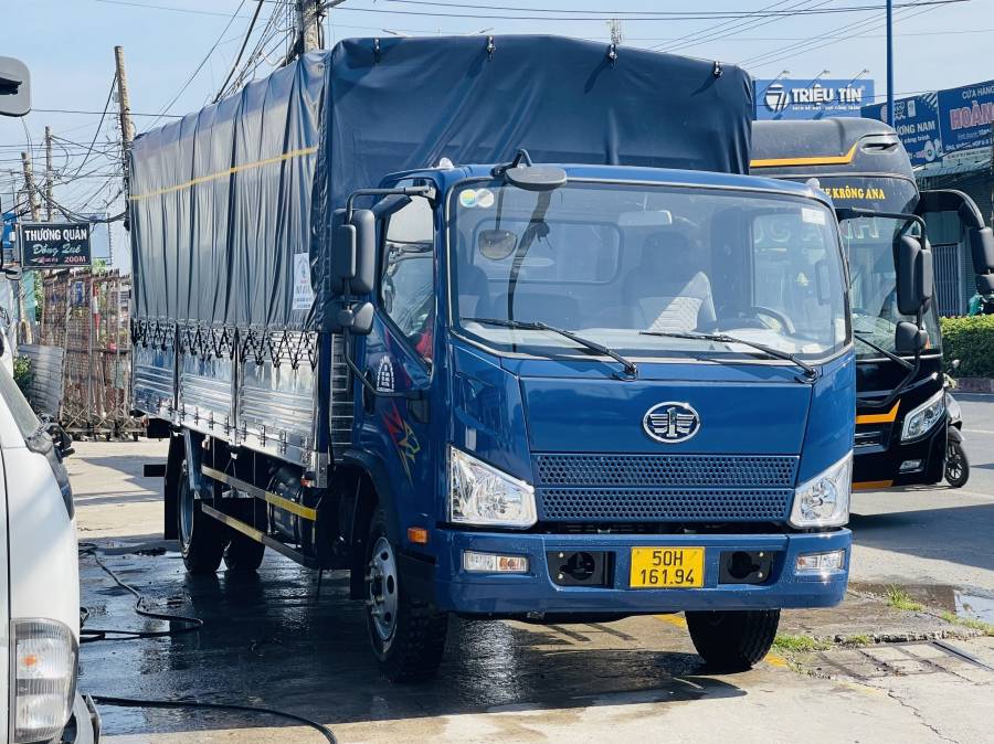 xe tải faw tiger 8 tấn thùng 6m3 , hỗ trợ vay cao 80% , trả trước chỉ 180 triệu 2