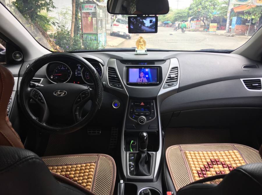 Bán xe chính chủ Hyundai Elantra AT 2015 cũ Hồ Chí Minh có hổ trợ trả góp Bán xe chính chủ Hyundai Elantra AT 2015 cũ Hồ Chí Minh có hổ trợ trả góp