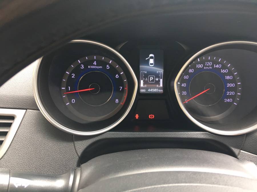 Bán xe chính chủ Hyundai Elantra AT 2015 cũ Hồ Chí Minh có hổ trợ trả góp Bán xe chính chủ Hyundai Elantra AT 2015 cũ Hồ Chí Minh có hổ trợ trả góp