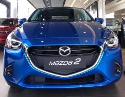 Mazda 2 deluxe nhập thái, khuyến mại khủng, trả góp 90%, gọi ngay 