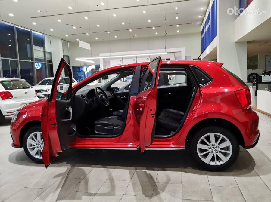 Volkswagen Polo 1.6 Hatchback 2022 - Xe màu đỏ-LH Hotline: 093 2168 093 6