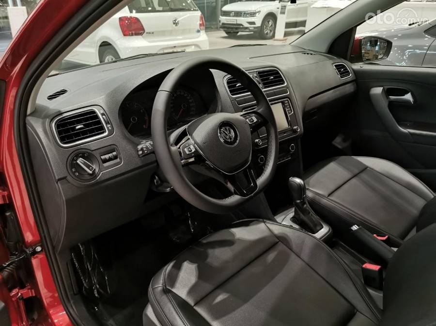 Volkswagen Polo 1.6 Hatchback 2022 - Xe màu đỏ-LH Hotline: 093 2168 093 5