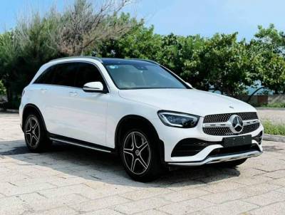 Mercedes glc300 màu trắng siêu hot - giá tốt toàn quốc - liên hệ ngay: 0968898882