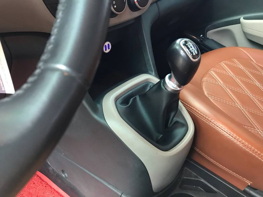 Bán Hyundai i10 MT 2017 giá cả thương lương, xe đi rất giữ gìn và bảo quản Bán Hyundai i10 MT 2017 giá cả thương lương, xe đi rất giữ gìn và bảo quản