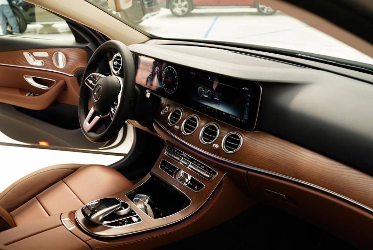[BIG SALE ] Mercedes E200 Exclusive Giá Tốt-Giảm Thuế 50%-Trả góp 85%  ☎️ 090 8299 829 19