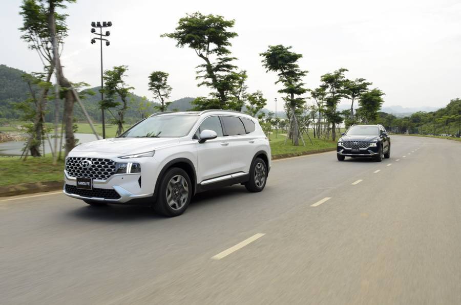 Hyundai Santa Fe 2022 mới Hồ Chí Minh - Gói quà tặng tiền mặt và phụ kiện cực sốc - Xe có sẵn 4