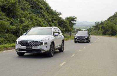 Hyundai Santa Fe 2022 mới Hồ Chí Minh - Gói quà tặng tiền mặt và phụ kiện cực sốc - Xe có sẵn