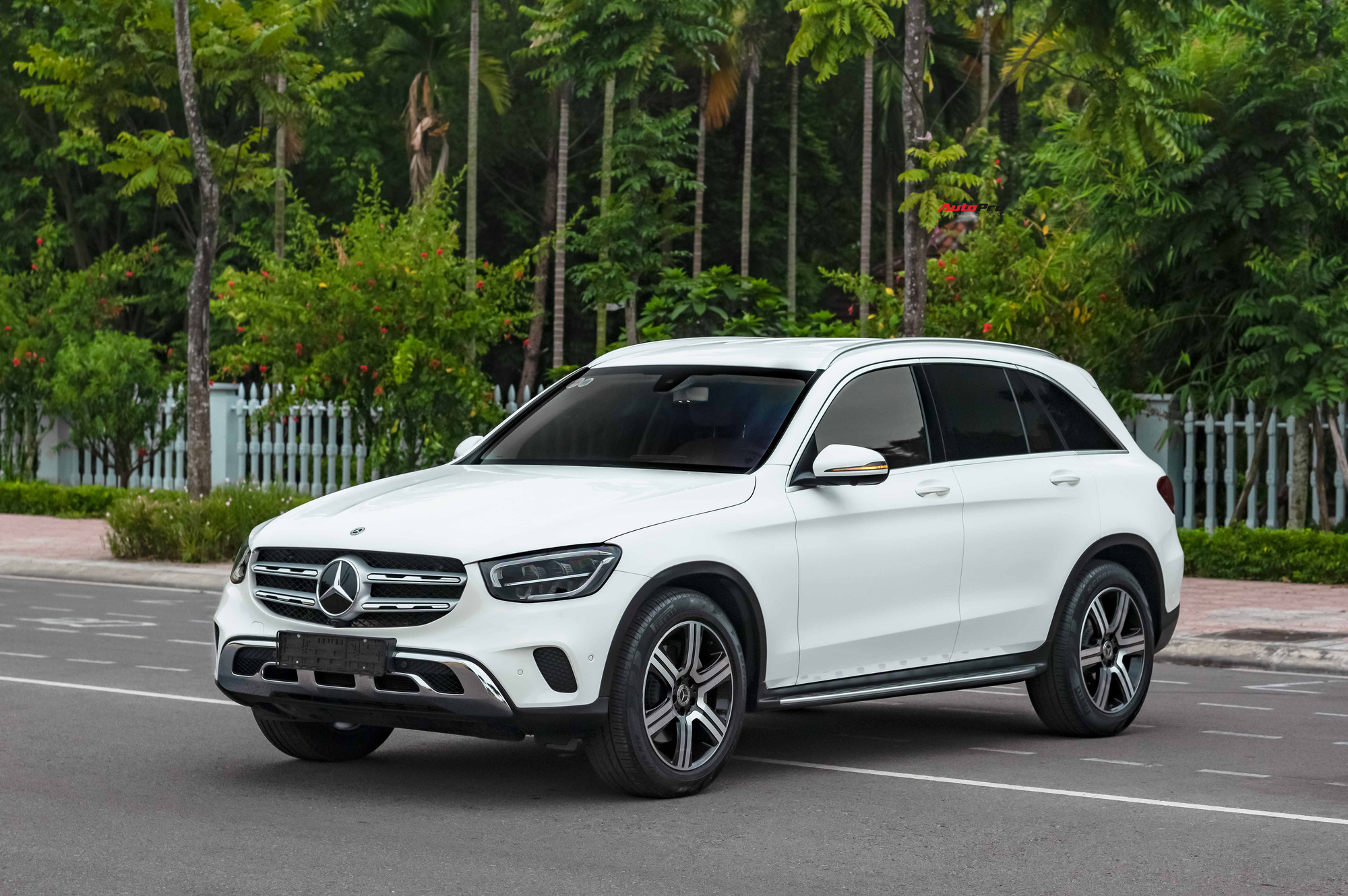 Mua bán xe ô tô Mercedes-Benz GLC200