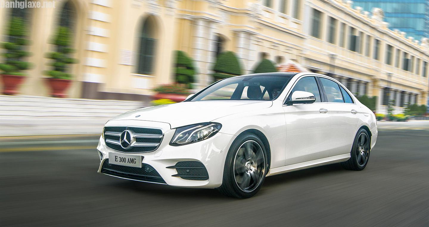 Mercedes E300: Bảng giá xe Mercedes E300 tháng 02/2023