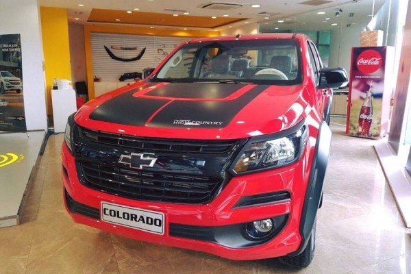 Bảng giá xe Chevrolet Colorado carmudi vietnam