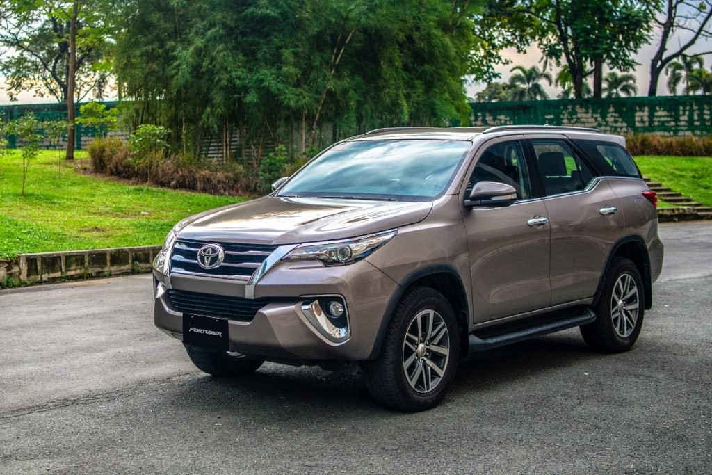 Bán xe ô tô Toyota Fortuner cũ mới 2019 giá rẻ nhất