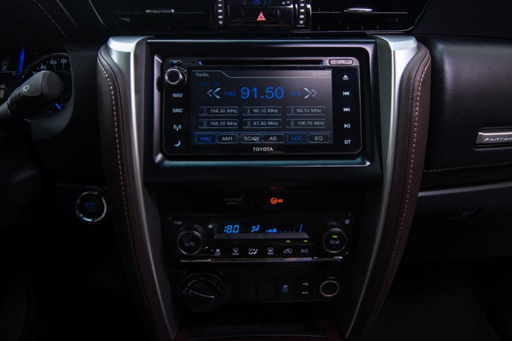 Bán xe ô tô Toyota Fortuner cũ mới 2019 giá rẻ nhất
