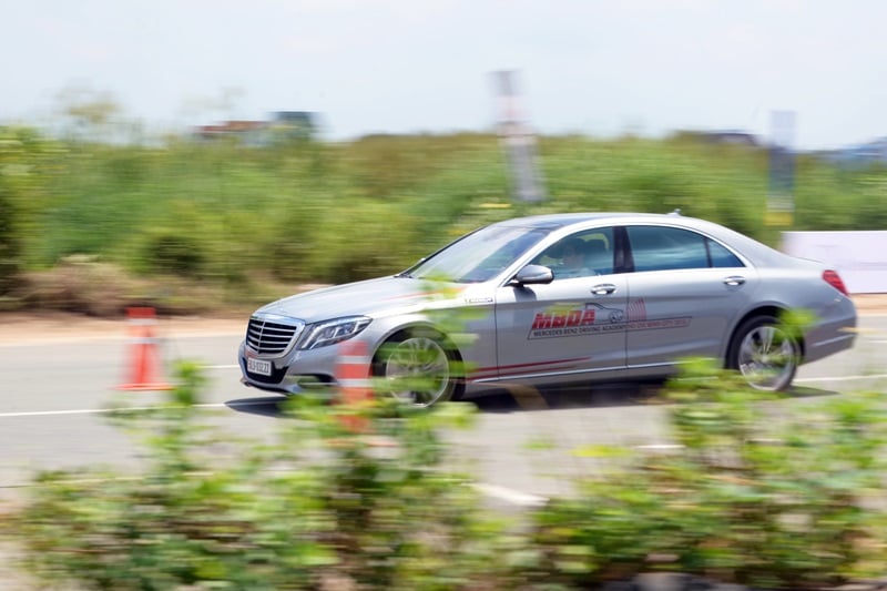 Hôm nay, học viện lái xe an toàn Mercedes-Benz khai màn tại trường đua HappyLand - 1