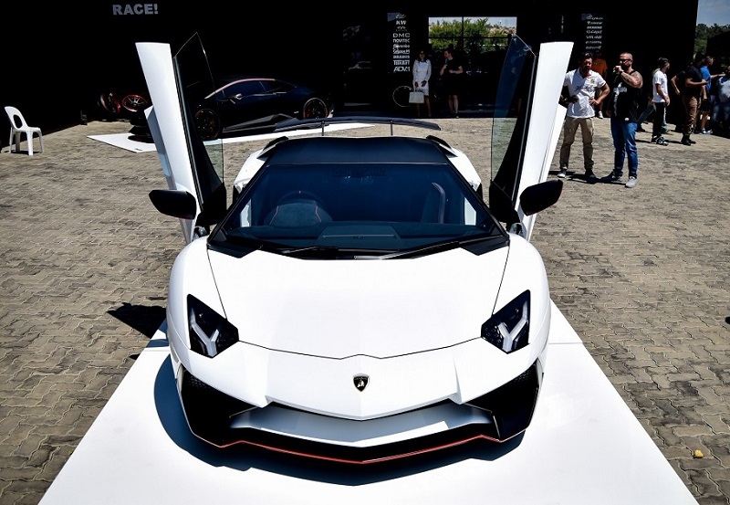 Đại lý siêu xe Lamborghini “bị tố” lừa dối khách hàng