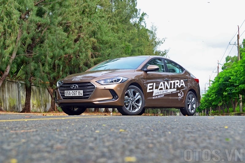 Review 2016 Hyundai Elantra  Canadian Auto Review