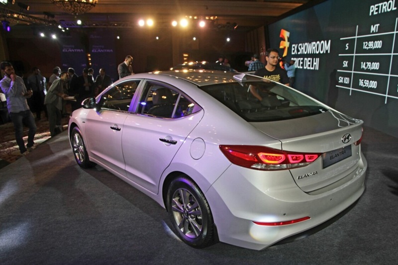 Hyundai Elantra 2016 - 2