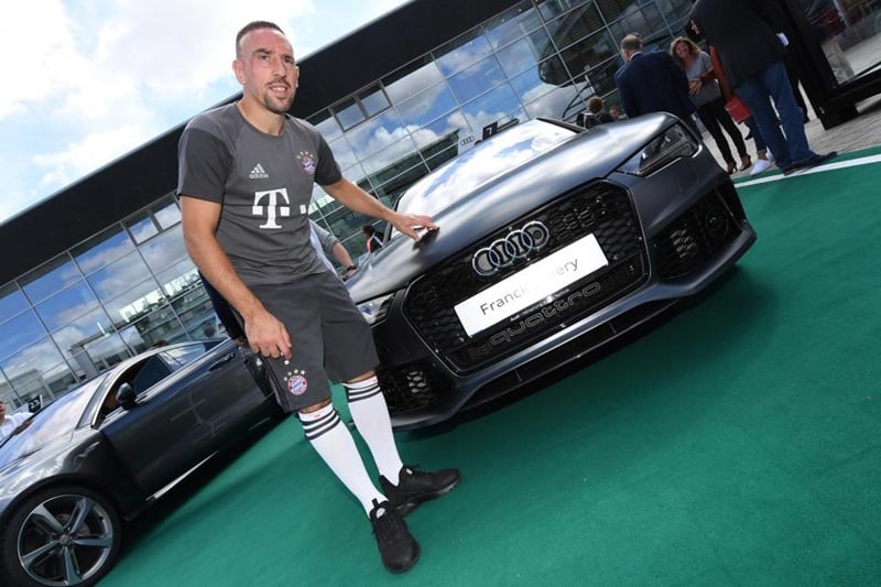 Audi tặng dàn xe tiền tỷ cho dàn sao Bayern Munich - 3