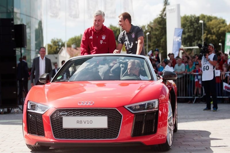 Audi tặng dàn xe tiền tỷ cho dàn sao Bayern Munich - 1