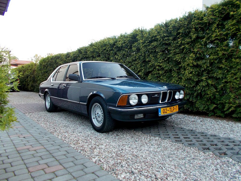 10 mẫu xe biểu tượng của BMW qua mọi thời đại