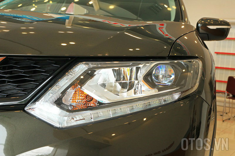 Nissan X-Trail chính thức ra mắt thị trường Việt, giá từ 998 triệu đồng