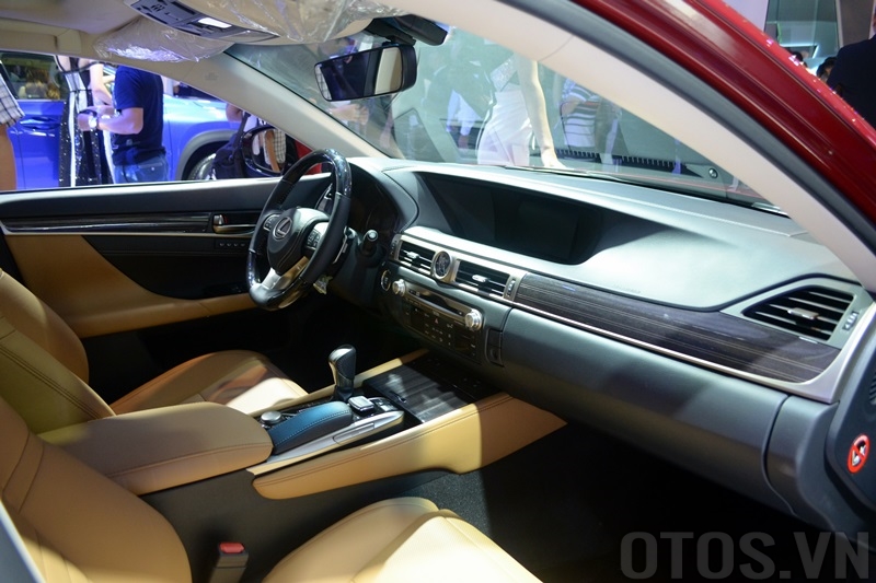 Lexus GS Turbo 2016 chính thức ra mắt khách hàng Việt, giá 3,13 tỷ đồng