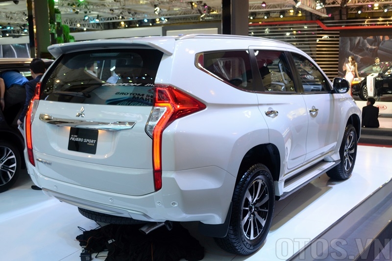 Mitsubishi Pajero Sport 2016 chào thị trường Việt, cạnh tranh cùng Toyota Fortuner