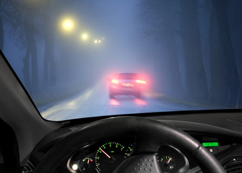 6 kỹ năng cần thiết khi lái xe trong thời tiết sương mù