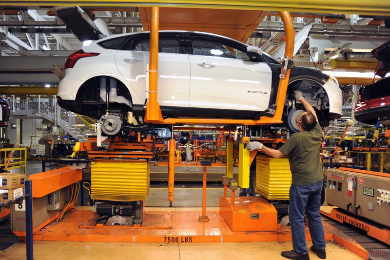 Ford chuyển hướng sản xuất từ dòng xe cỡ nhỏ sang bán tải, SUV - 1