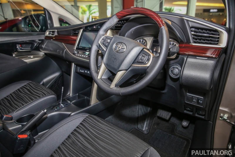 Toyota Innova 2016 