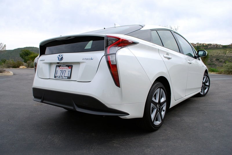 Đánh giá Toyota Prius: Mẫu xe của thời đại