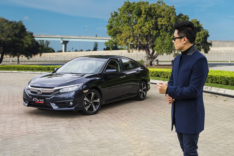 Honda Civic 2016 chốt giá bán 950 triệu đồng tại Việt Nam
