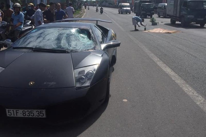 Siêu xe Lamborghini Murcielago SV độc nhất tại Việt Nam gây tai nạn chết người