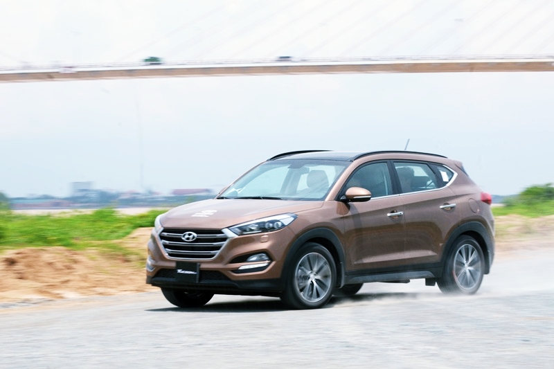 Đánh giá Hyundai Tucson: SUV nhỏ gọn đáng cân nhắc