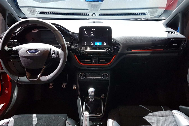 Ford Fiesta 2017 sẵn sàng đến tay người tiêu dùng