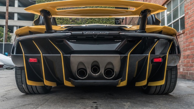 Đập công Lamborghini Centenario “hàng hiếm” tại Mỹ