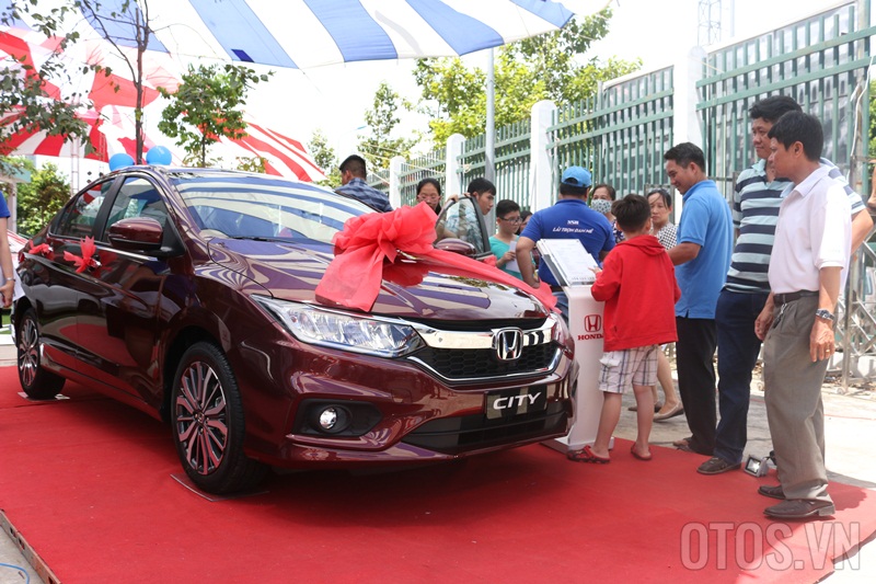 4 mẫu xe “nóng hổi” vừa ra mắt thị trường Việt tháng 6/2017