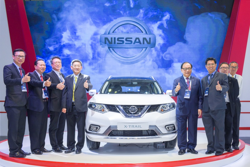 Nhận khuyến mãi khủng khi mua Nissan Navara và X-trail trong tháng 8/2017