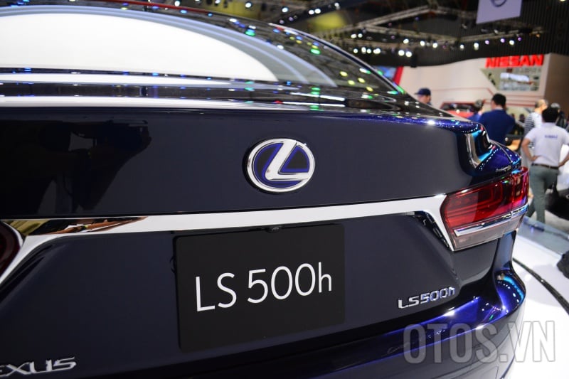 Khám phá siêu phẩm Lexus LS 500h tại Việt Nam