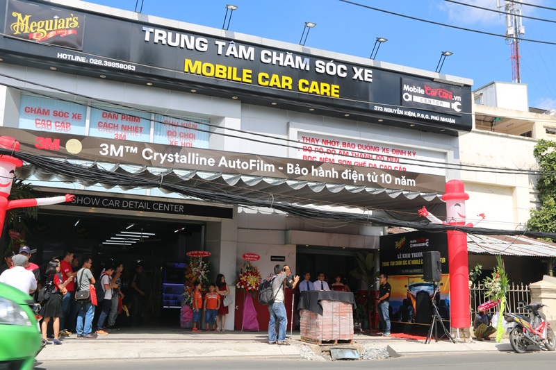 Khai trương trung tâm tại TP.HCM, Mobile Car Care giảm 30% giá cho khách hàng chăm sóc xe