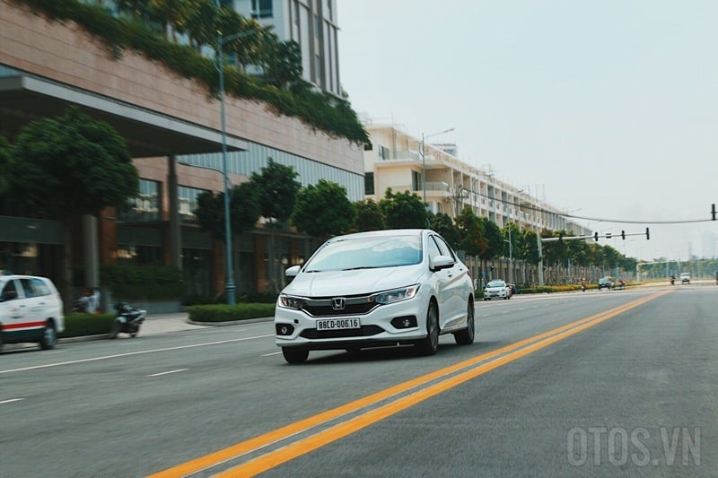 Đấu Toyota Vios, Honda City công bố giá mới cho năm 2018